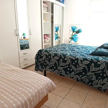 Country Side House, 5 Beds Holiday home
